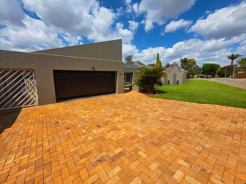 To Let 3 Bedroom Property for Rent in Blue Gill Estate Gauteng