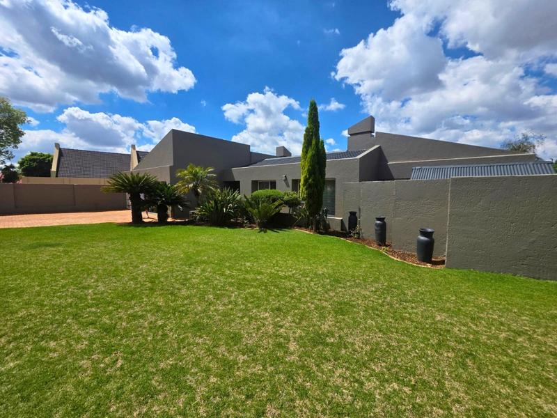 To Let 3 Bedroom Property for Rent in Blue Gill Estate Gauteng