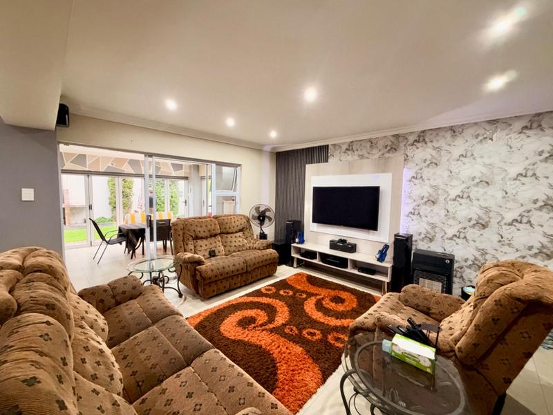 3 Bedroom Property for Sale in Vanderbijlpark SW 5 Gauteng
