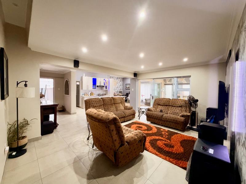 3 Bedroom Property for Sale in Vanderbijlpark SW 5 Gauteng