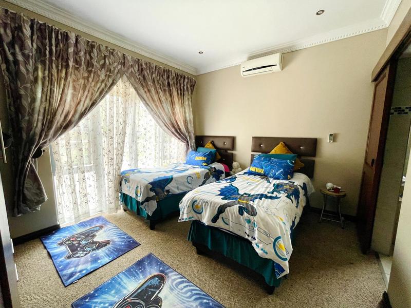 5 Bedroom Property for Sale in Willow Acres Gauteng