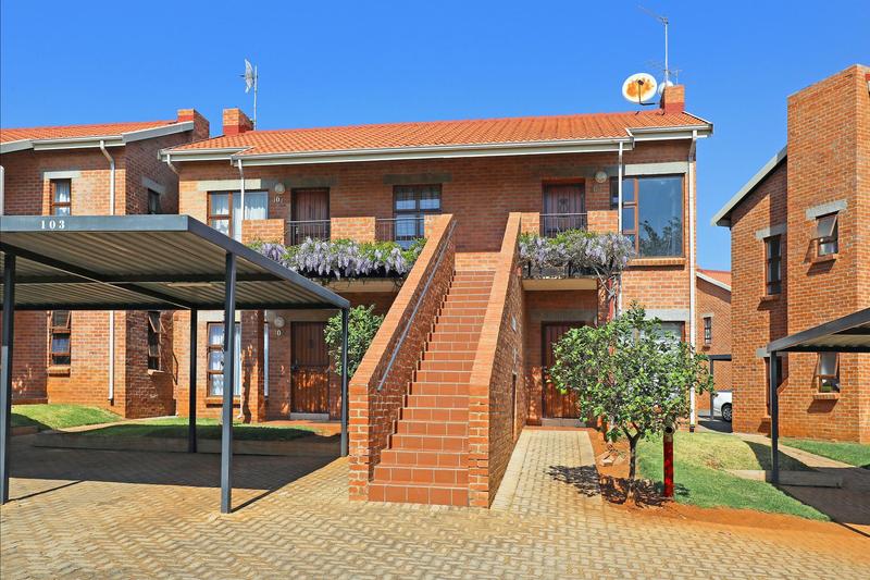 To Let 2 Bedroom Property for Rent in Ruimsig Gauteng