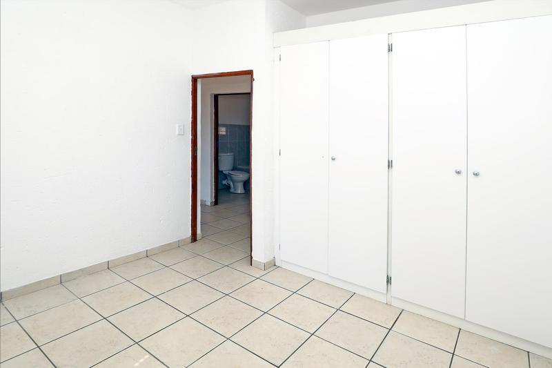 To Let 2 Bedroom Property for Rent in Ruimsig Gauteng