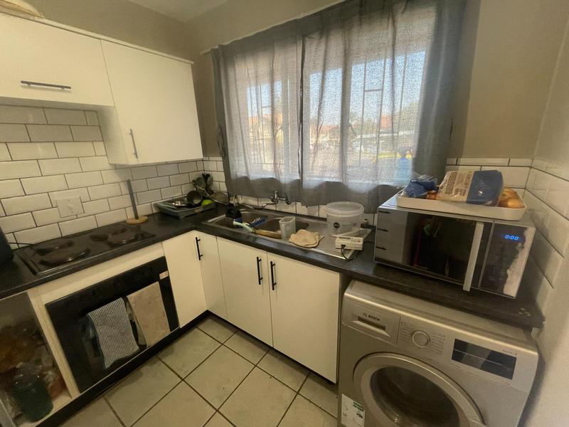 2 Bedroom Property for Sale in Die Hoewes Gauteng
