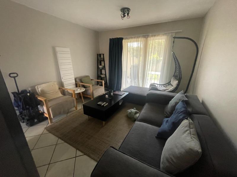 2 Bedroom Property for Sale in Die Hoewes Gauteng