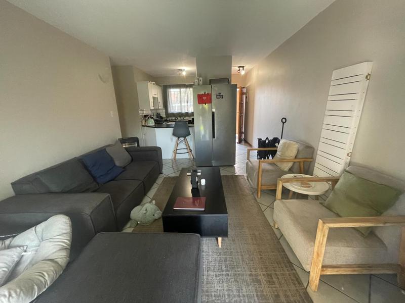 2 Bedroom Property for Sale in Die Hoewes Gauteng