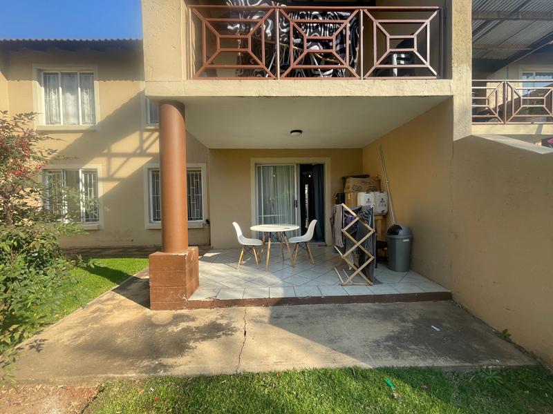 2 Bedroom Property for Sale in Die Hoewes Gauteng
