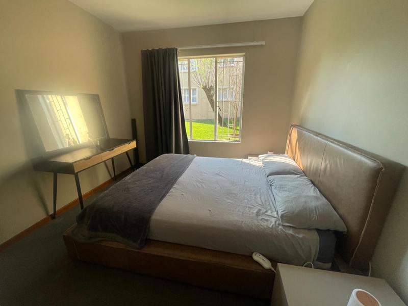 2 Bedroom Property for Sale in Die Hoewes Gauteng