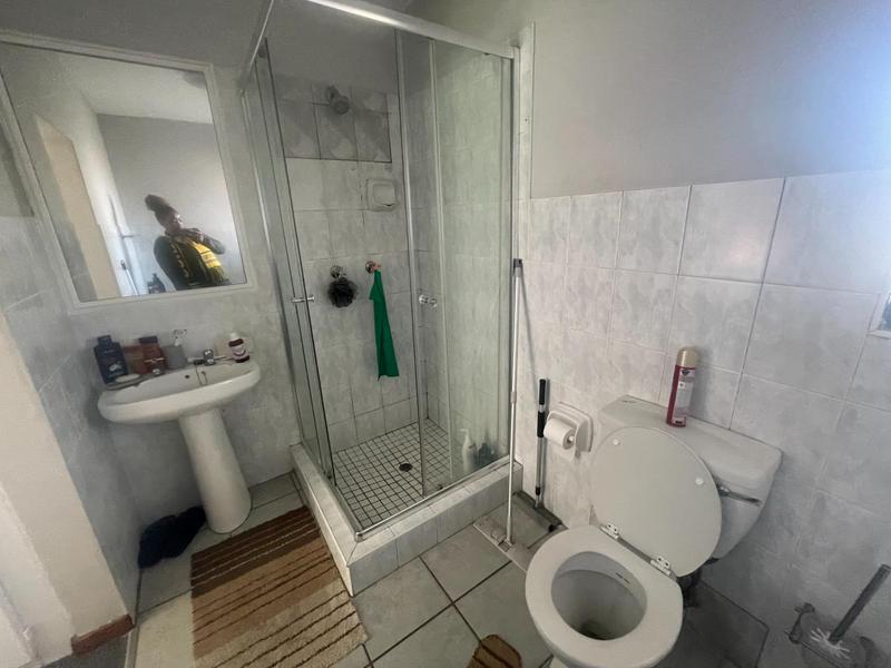 2 Bedroom Property for Sale in Die Hoewes Gauteng