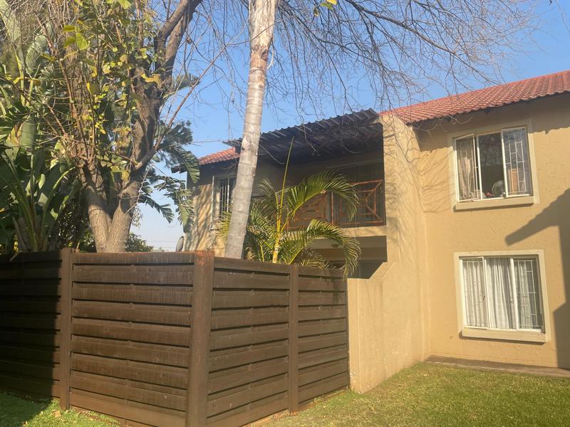 2 Bedroom Property for Sale in Die Hoewes Gauteng