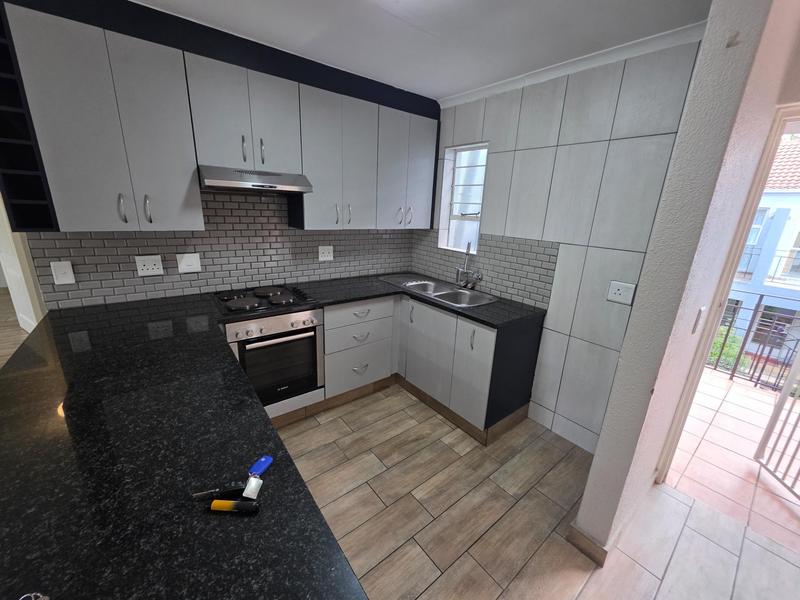 2 Bedroom Property for Sale in Benmore Gauteng