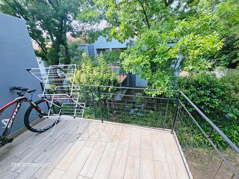 2 Bedroom Property for Sale in Benmore Gauteng