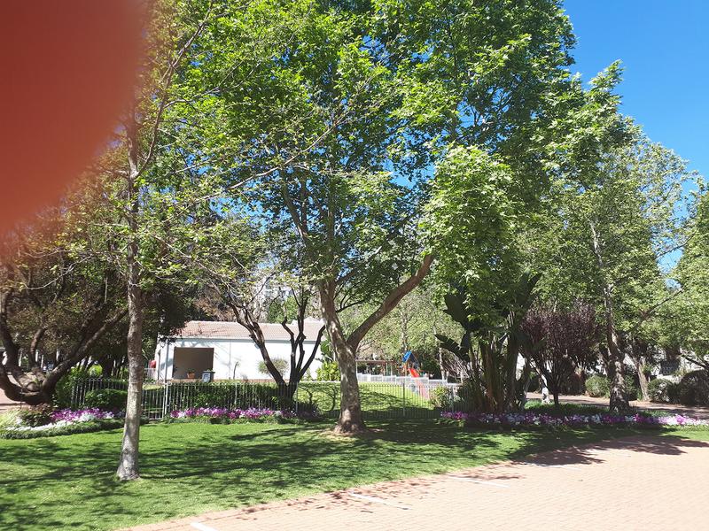 2 Bedroom Property for Sale in Benmore Gauteng