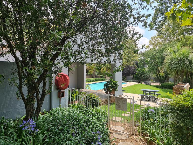 2 Bedroom Property for Sale in Benmore Gauteng