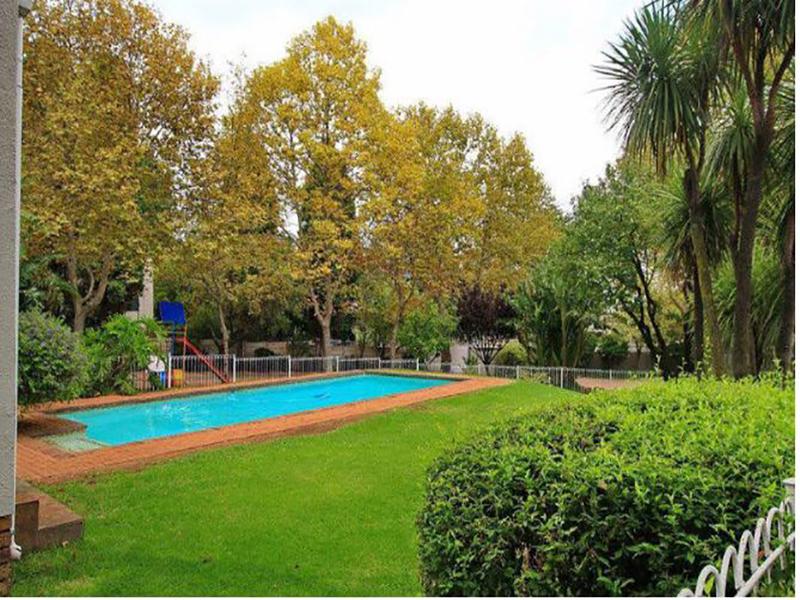 2 Bedroom Property for Sale in Benmore Gauteng