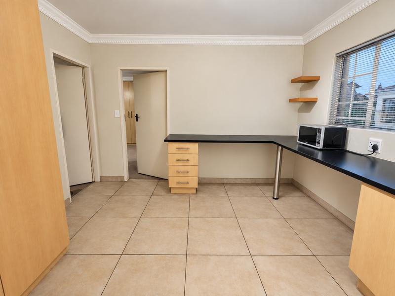 5 Bedroom Property for Sale in Amberfield Gauteng