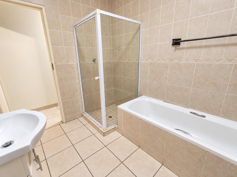 5 Bedroom Property for Sale in Amberfield Gauteng