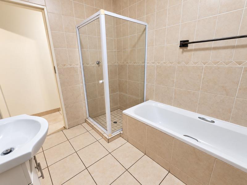 5 Bedroom Property for Sale in Amberfield Gauteng