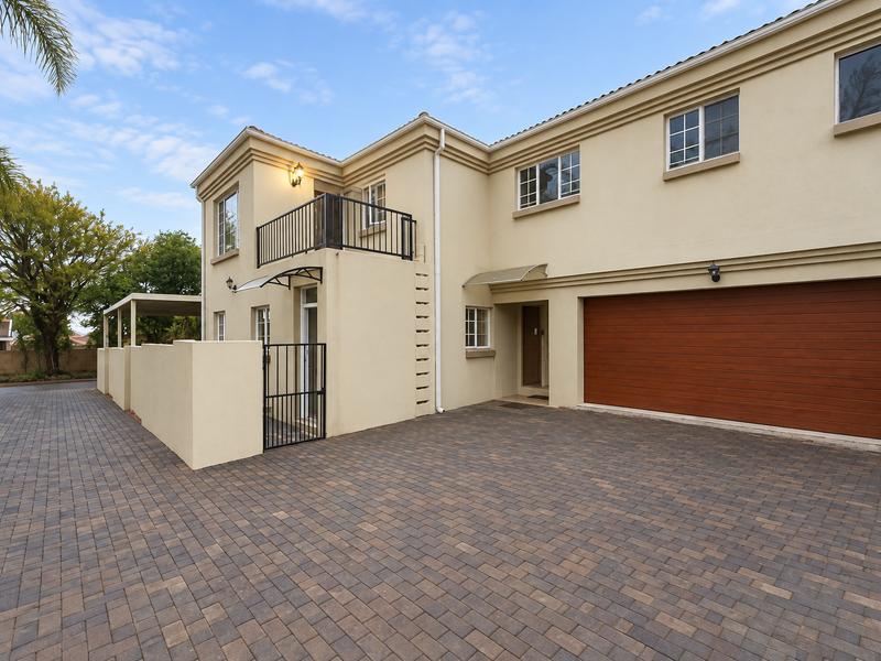 5 Bedroom Property for Sale in Amberfield Gauteng