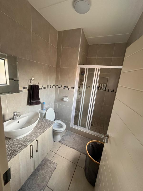 To Let 2 Bedroom Property for Rent in Victory Park Gauteng