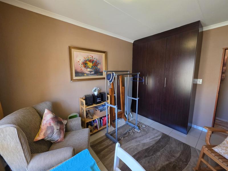 3 Bedroom Property for Sale in New Redruth Gauteng