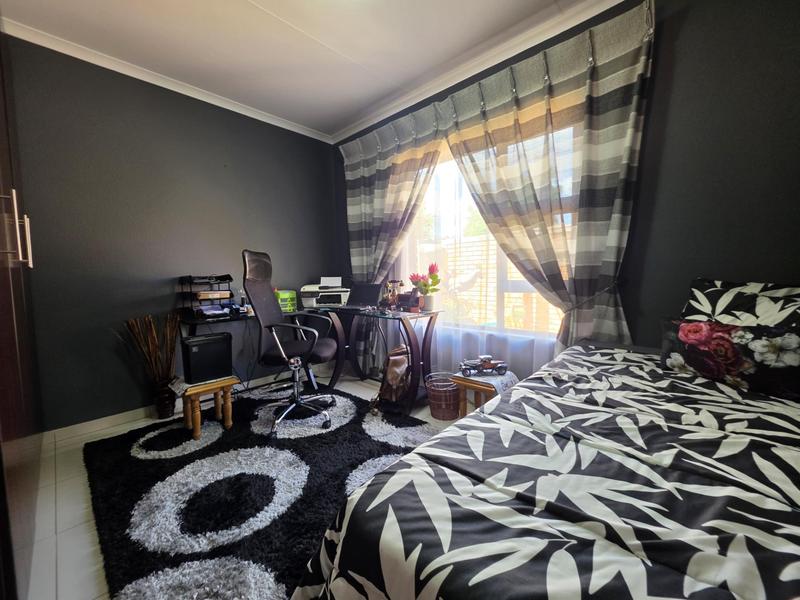 3 Bedroom Property for Sale in New Redruth Gauteng