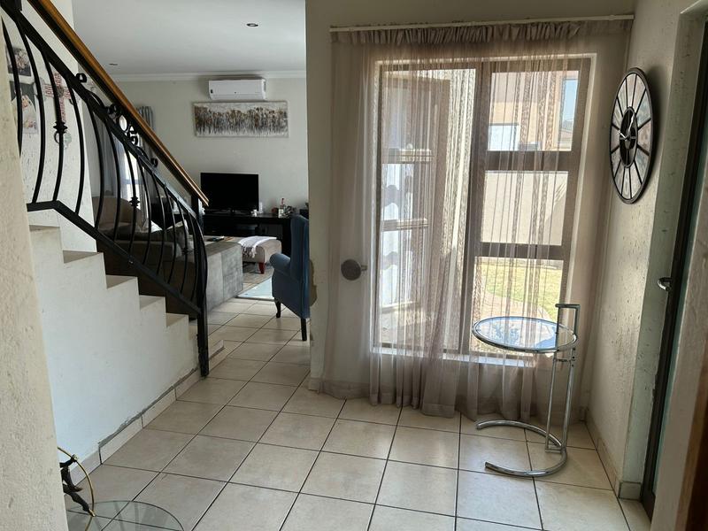 To Let 3 Bedroom Property for Rent in Sonneveld Gauteng