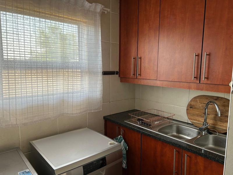 To Let 3 Bedroom Property for Rent in Sonneveld Gauteng