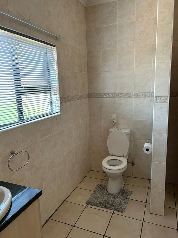 To Let 3 Bedroom Property for Rent in Sonneveld Gauteng