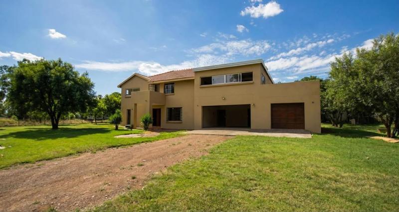 6 Bedroom Property for Sale in Kameeldrift West Gauteng