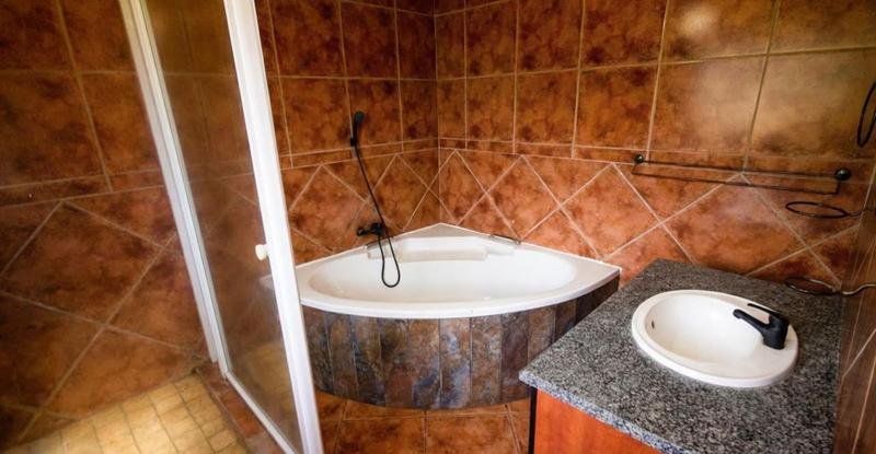 6 Bedroom Property for Sale in Kameeldrift West Gauteng