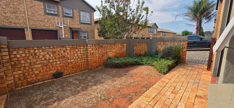 3 Bedroom Property for Sale in Wilgeheuwel Gauteng