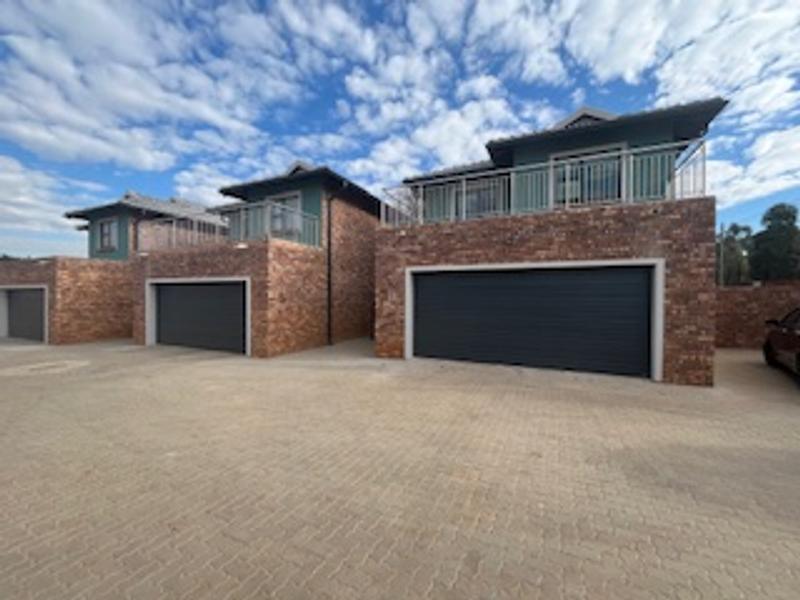 To Let 3 Bedroom Property for Rent in Fairlead Gauteng