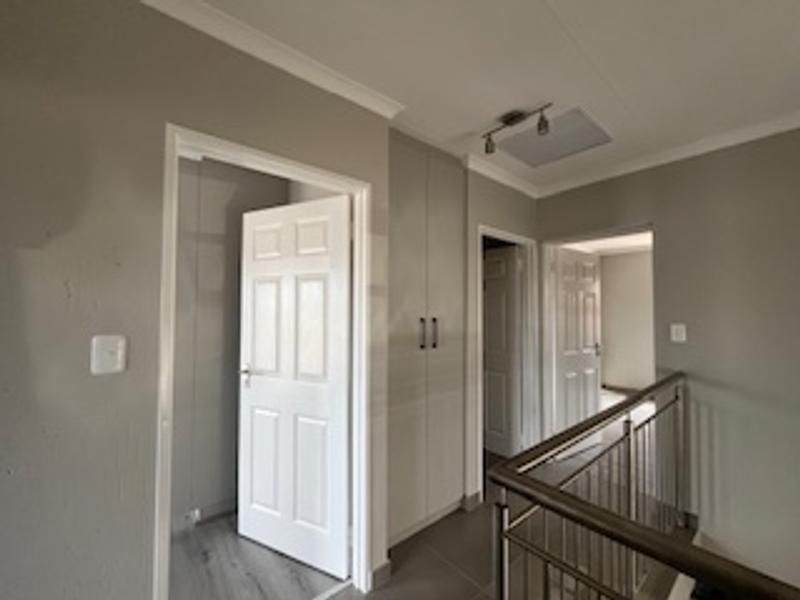 To Let 3 Bedroom Property for Rent in Fairlead Gauteng