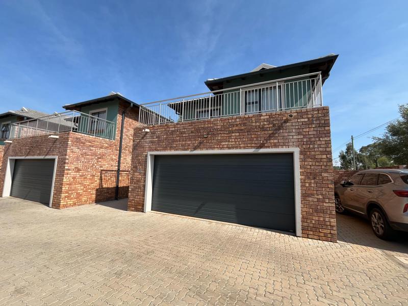 3 Bedroom Property for Sale in Fairlead Gauteng