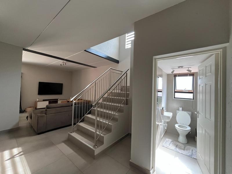 3 Bedroom Property for Sale in Fairlead Gauteng