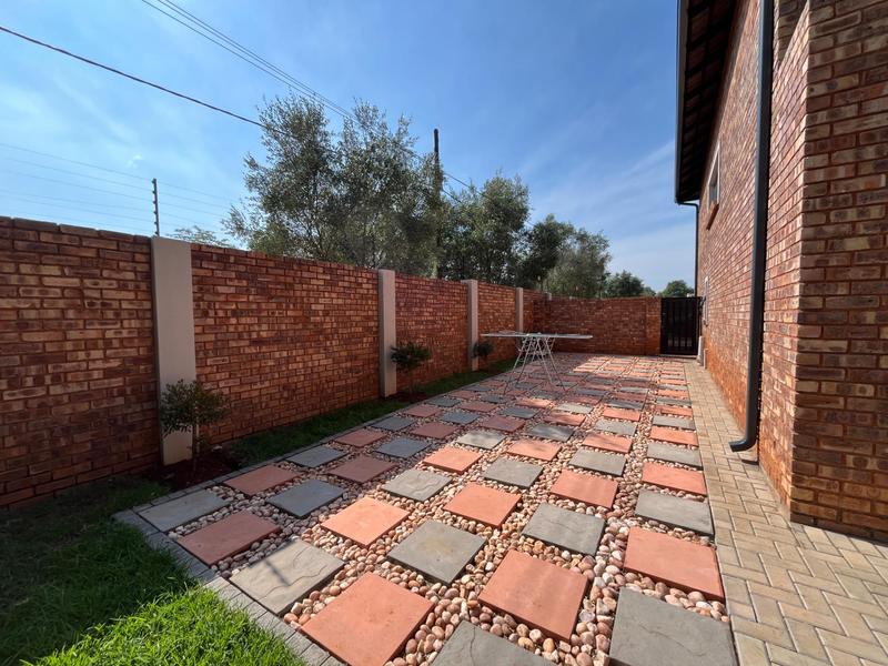 3 Bedroom Property for Sale in Fairlead Gauteng
