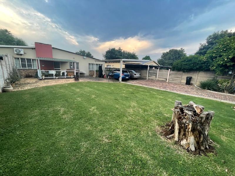 To Let 3 Bedroom Property for Rent in Bonaero Park Gauteng
