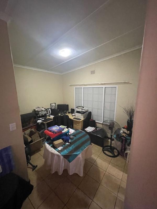 To Let 3 Bedroom Property for Rent in Bonaero Park Gauteng