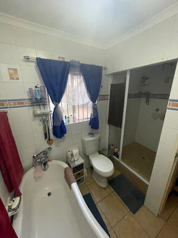 To Let 3 Bedroom Property for Rent in Bonaero Park Gauteng