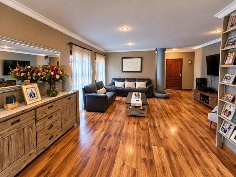 3 Bedroom Property for Sale in Faerie Glen Gauteng