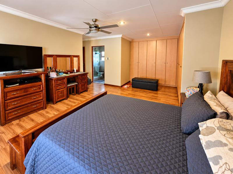 3 Bedroom Property for Sale in Faerie Glen Gauteng