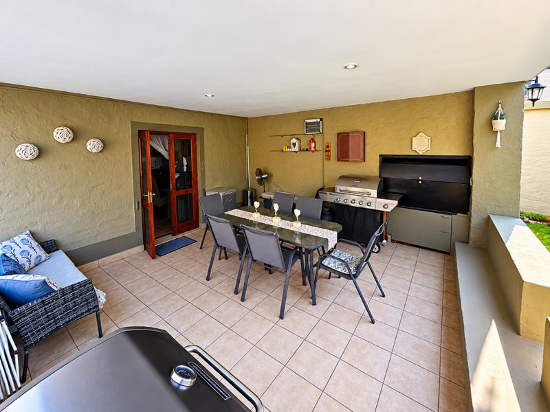 3 Bedroom Property for Sale in Faerie Glen Gauteng