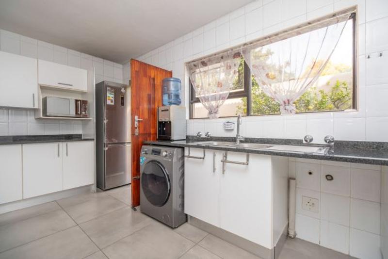 To Let 3 Bedroom Property for Rent in Sunninghill Gauteng