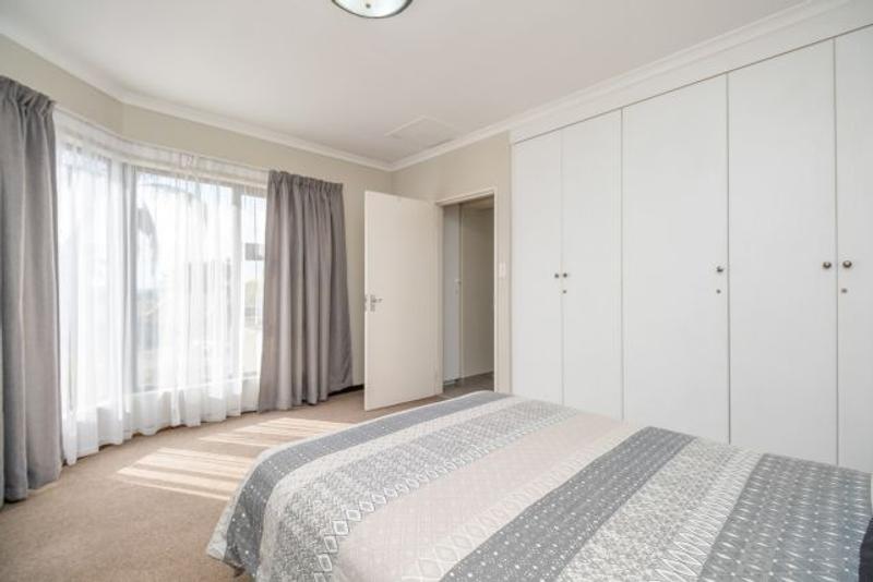 To Let 3 Bedroom Property for Rent in Sunninghill Gauteng