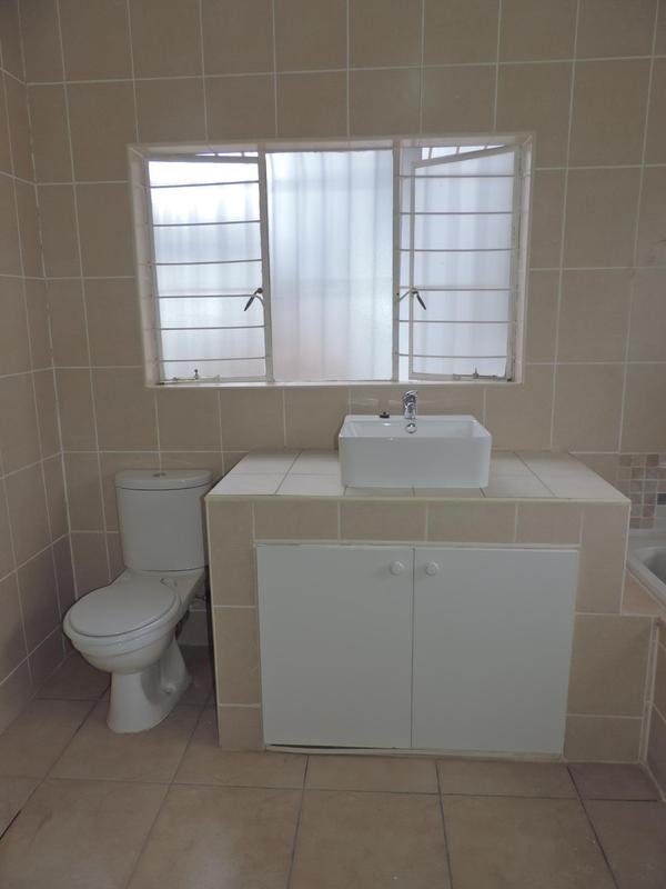 To Let 1 Bedroom Property for Rent in Van Riebeeck Park Gauteng