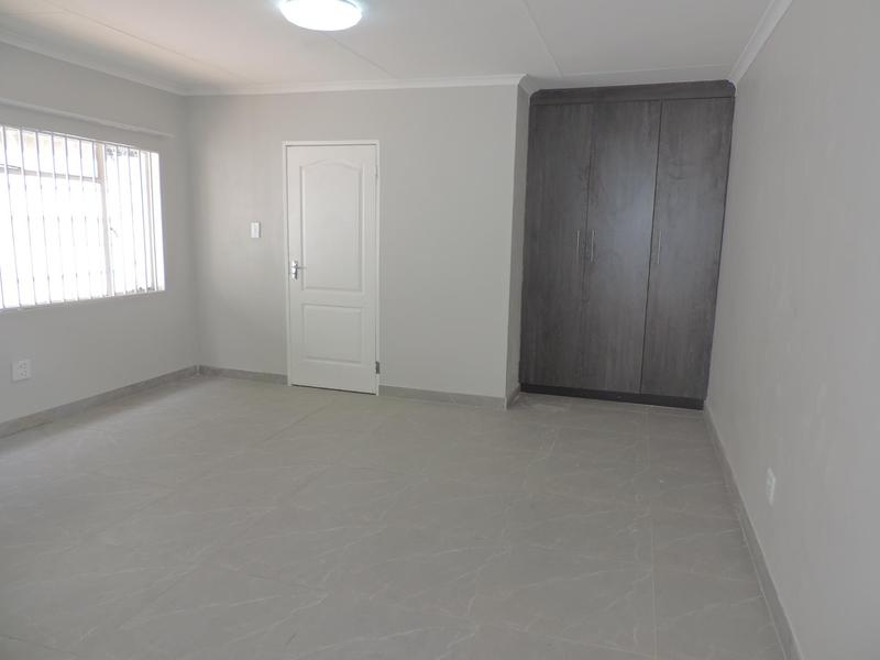 To Let 1 Bedroom Property for Rent in Van Riebeeck Park Gauteng