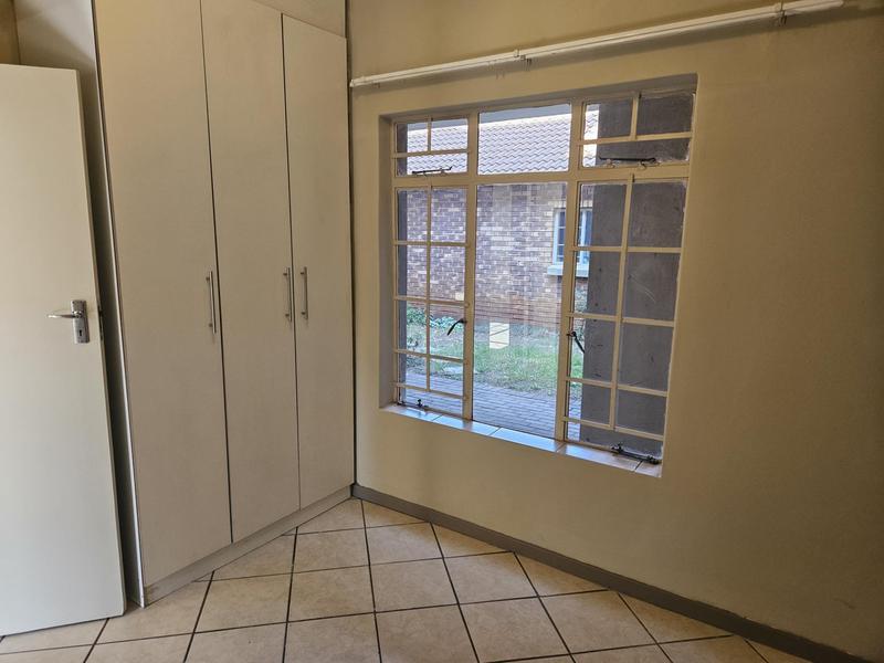 To Let 2 Bedroom Property for Rent in Monavoni Gauteng