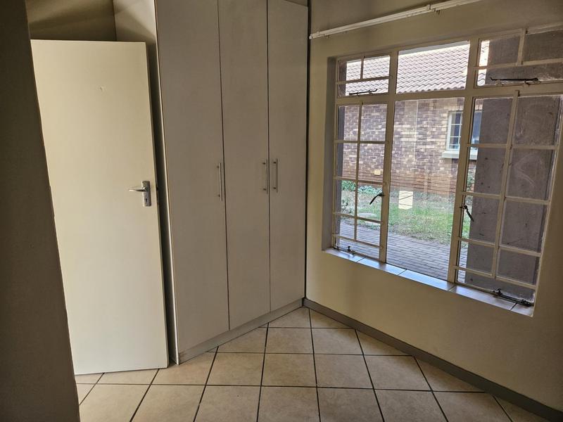 To Let 2 Bedroom Property for Rent in Monavoni Gauteng