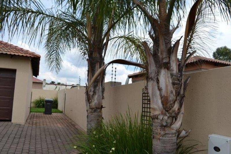3 Bedroom Property for Sale in Sonneveld Gauteng